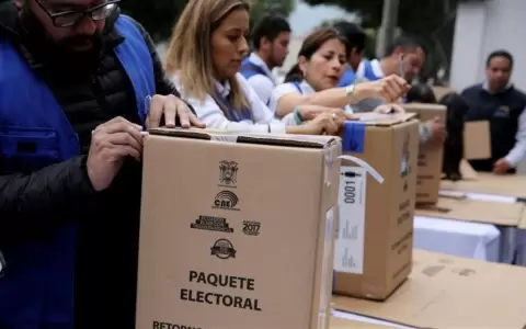 Ecuador a�n no define el segundo candidato m�s votado