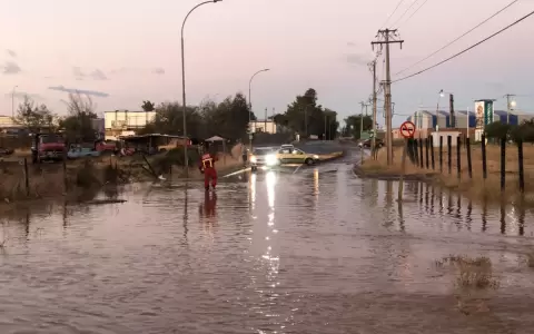 Chile se mantiene en alerta por fuertes lluvias y deslizamientos