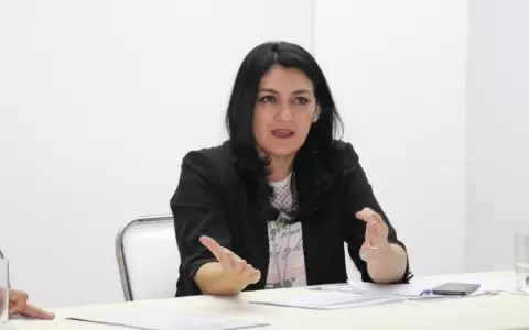 Nancy Ovelar: �Si Petta es el espejo donde deben mirarse los docentes, estamos perdidos�