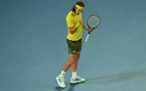 Tsitsipas vence a Nadal y se medir� ante Medvedev en semifinales