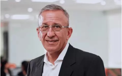 Con fusi�n, Credicentro se hace cargo de deudas de LCR