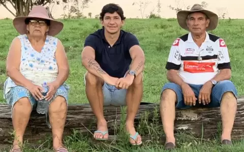 B�falo Ovelar: "Resistan y luchen, el cambio se est� acercando"