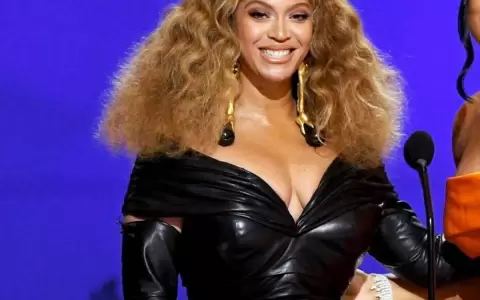 Premios Grammy 2021: los vestidos m�s glamorosos