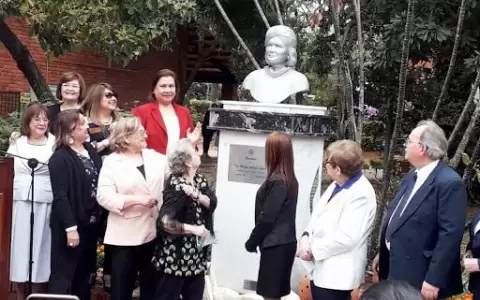 Martina C�rdenas: una mujer empoderada fuera de serie