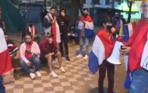 Manifestantes de Alto Paran� llegaron a la capital