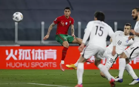 P�rrica victoria de la Portugal de Cristiano Ronaldo ante Azerbaiy�n