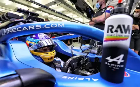Envoltorio de s�ndwich ocasion� el abandono de Fernando Alonso