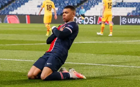 PSG empata ante Barcelona y avanza a los cuartos de final
