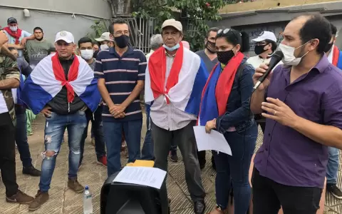 Convocan a manifestaci�n hasta que renuncien Abdo y Vel�zquez