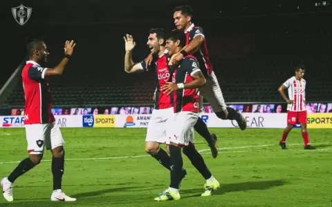 Cerro Porte�o supera a River Plate y se reencuentra con la victoria