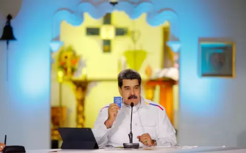 Nicol�s Maduro ofrece "petr�leo por vacunas"