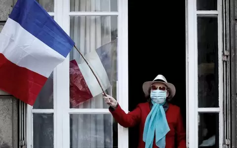 Francia tiene casi 5.000 personas en terapia intensiva por coronavirus