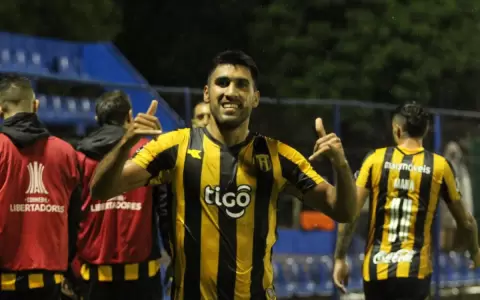 Guaran� cumple con el tr�mite y elimina al Royal Pari de Bolivia