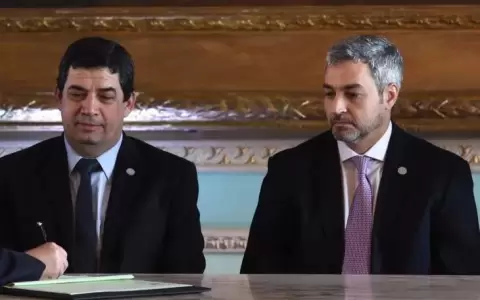 Cartismo salva a Abdo Ben�tez y a Vel�zquez del juicio pol�tico en Diputados