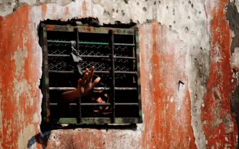 Comisionado de CIDH pide al gobierno investigar mot�n en Tacumb�