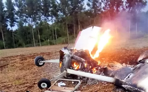 Alto Paran�: dos fallecidos tras ca�da de avioneta en Naranjal