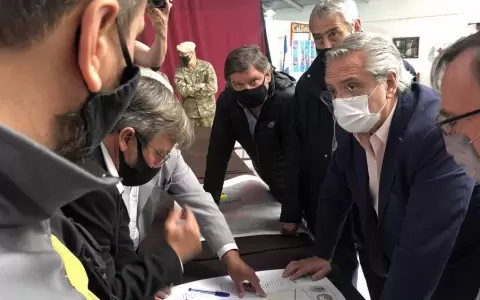 Atacan veh�culo de presidente argentino Alberto Fern�ndez en visita a Chubut