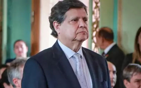 Canciller reconoce que a gobierno de Abdo Ben�tez le falt� �gesti�n� en manejo de la pandemia
