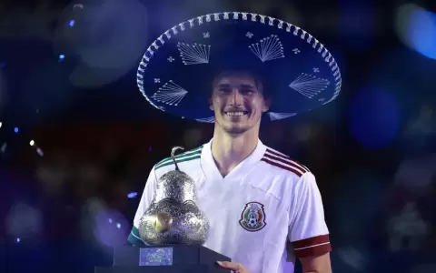 Zverev vence a Tsitsipas y es campe�n del Open 500 de Acapulco