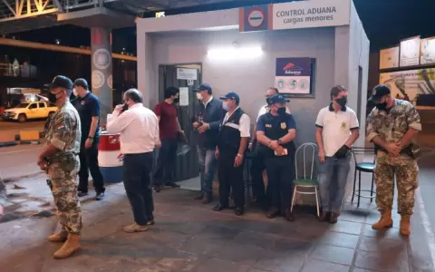 Aduaneros y militares presos por pedir coimas por contrabando