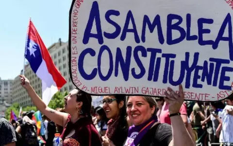 Chile plantea dividir la elecci�n de constituyentes en dos d�as
