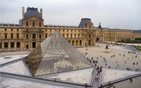 El Louvre recobra dos piezas robadas