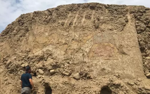 Mural encontrado en Per� arroja luces sobre cultura precolombina