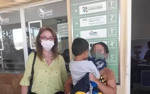Ni�o sustra�do en Argentina fue devuelto a su madre