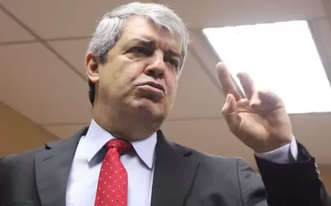 Tres senadores con Covid-19 internados por complicaciones