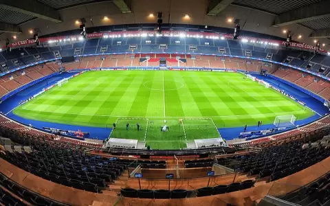 Francia anuncia el regreso de p�blico a los estadios de f�tbol
