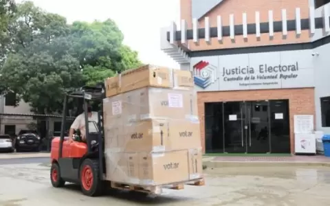 Quince mil m�quinas de votaci�n ya est�n en manos del TSJE