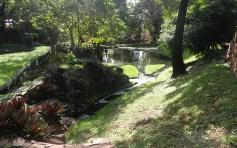 Arquitectura del paisaje en Asunci�n. La resistencia posmoderna