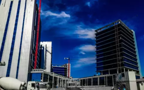 Nuevas oficinas estatales en tramo final