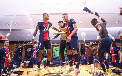 El PSG saca chapa de candidato y elimina al vigente campe�n