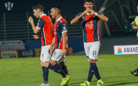 Cerro Porte�o supera a Sol de Am�rica y se suma a la punta