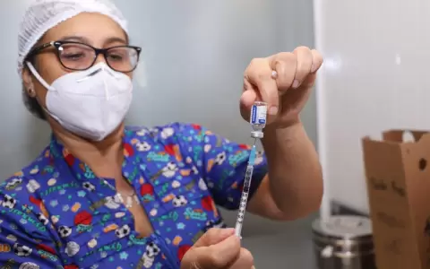 Endocrin�logos aseguran que vacunas no ser�n suficientes si no se cumplen medidas  sanitarias b�sicas