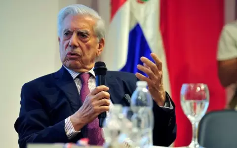 Vargas Llosa: �Los peruanos deben votar por Keiko Fujimori, pues representa el mal menor�