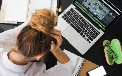 Expertos recomiendan no cargar las laptop al 100%