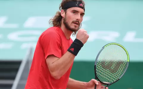 Tsitsipas vence a Evans y es el primer finalista de Montecarlo