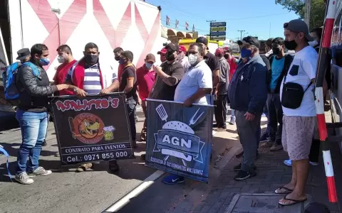 Lomiteros no acataron restricciones pero sintieron merma de clientes