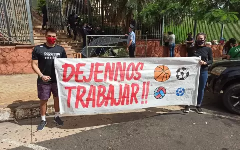 Cartera de Salud escucha reclamos de trabajadores del deporte