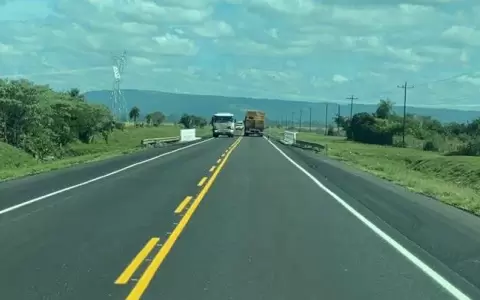 Avanzan obras de mejoramiento vial en 160 km de ruta