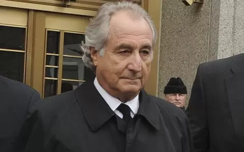 El mayor estafador piramidal de la historia muere en prisi�n