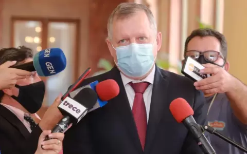 "Sector productivo tuvo un a�o relativamente bueno", sostiene Mois�s Berton�