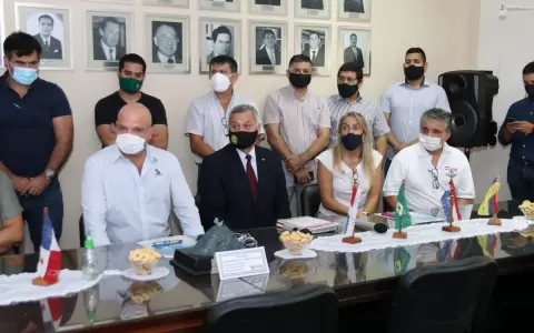 Apesa busca frenar expansi�n de Cartes en rubro combustible
