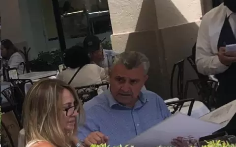 Villamayor disfruta en Miami, lejos de los escraches y la crisis sanitaria