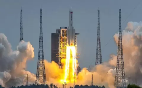China lanza el primer m�dulo de su futura estaci�n espacial