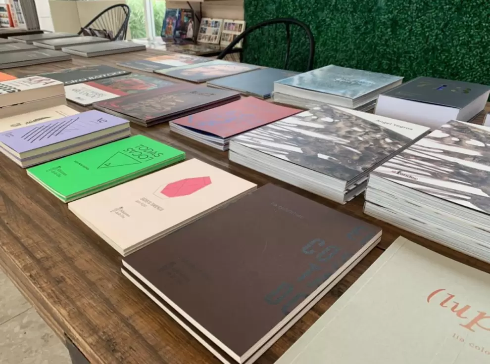 Se inicia feria de libros en el Shopping Mariscal