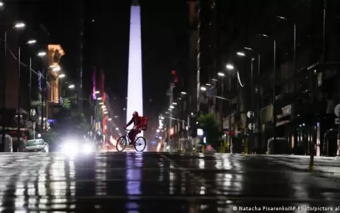 Argentina vuelve a la cuarentena estricta