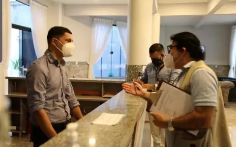 El uso de mascarillas quir�rgicas para personas que hacen atenci�n al cliente es obligatorio